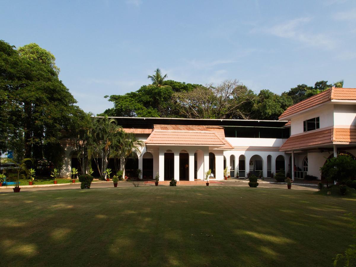 Ats Willingdon Hotel Kochi Exterior foto