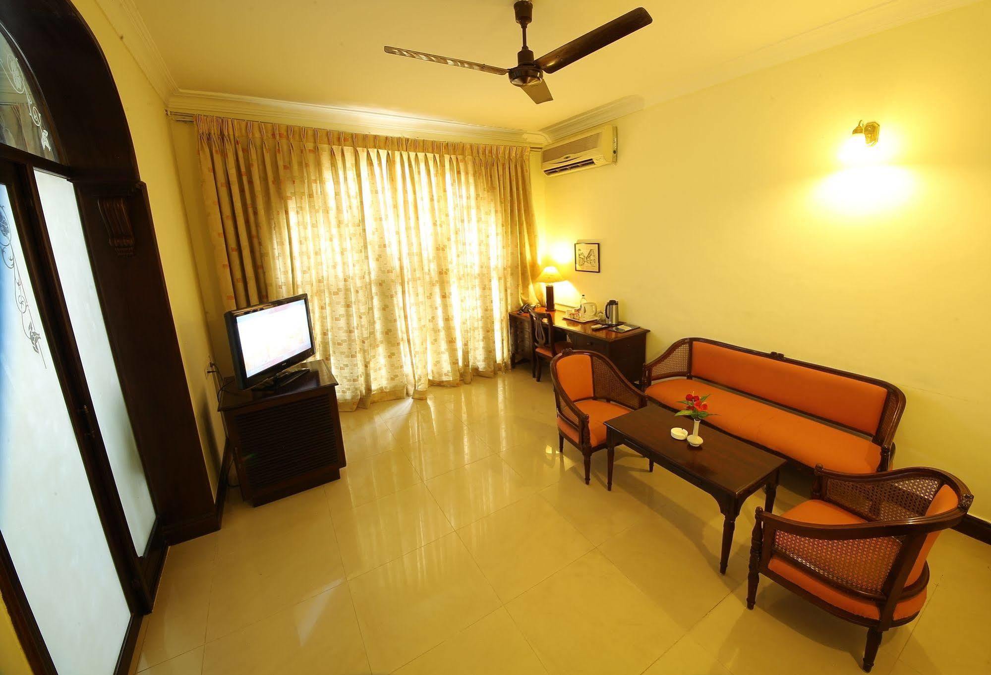 Ats Willingdon Hotel Kochi Exterior foto